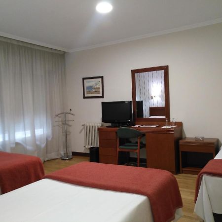 Hotel Villa De Marín Buitenkant foto