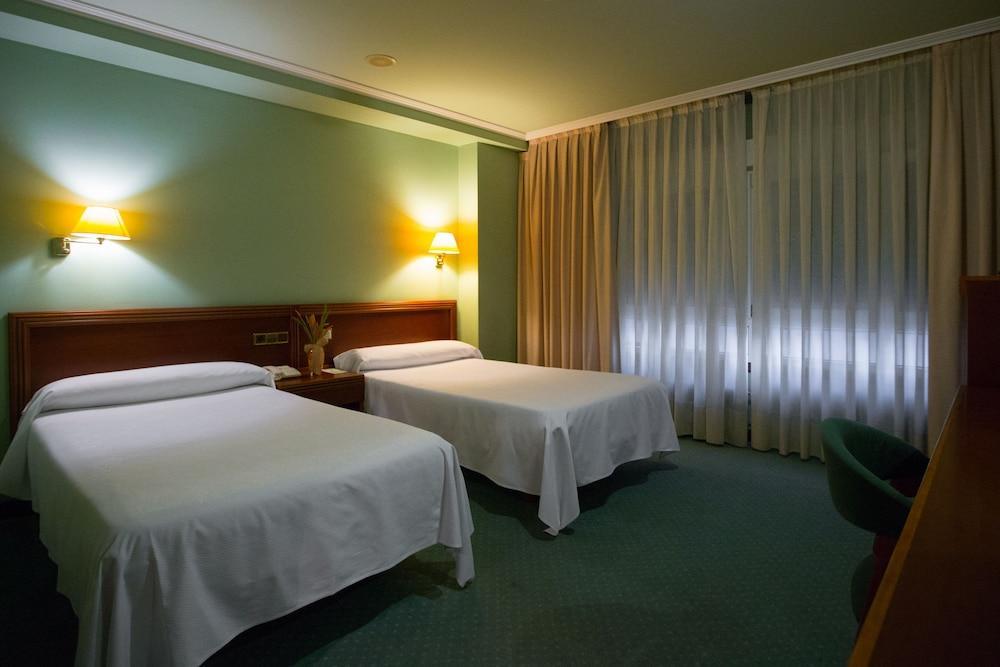 Hotel Villa De Marín Buitenkant foto