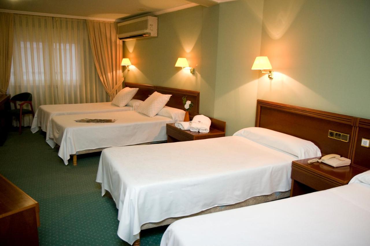 Hotel Villa De Marín Buitenkant foto