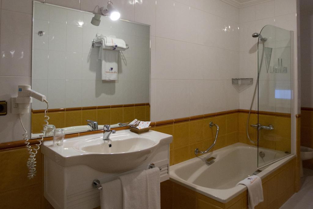 Hotel Villa De Marín Buitenkant foto