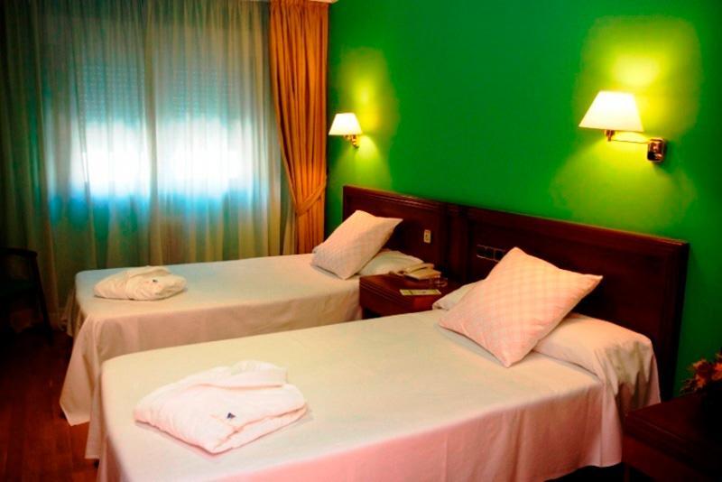 Hotel Villa De Marín Buitenkant foto
