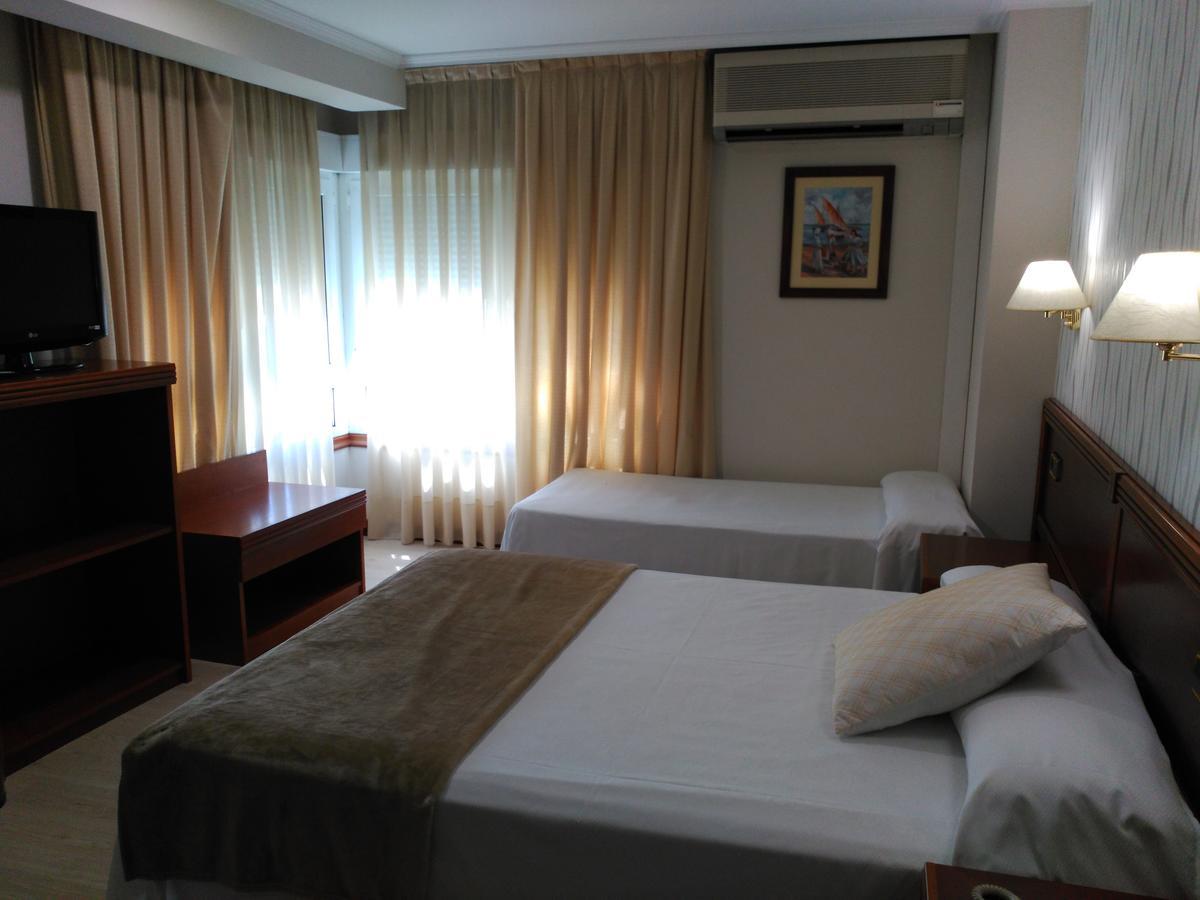 Hotel Villa De Marín Buitenkant foto