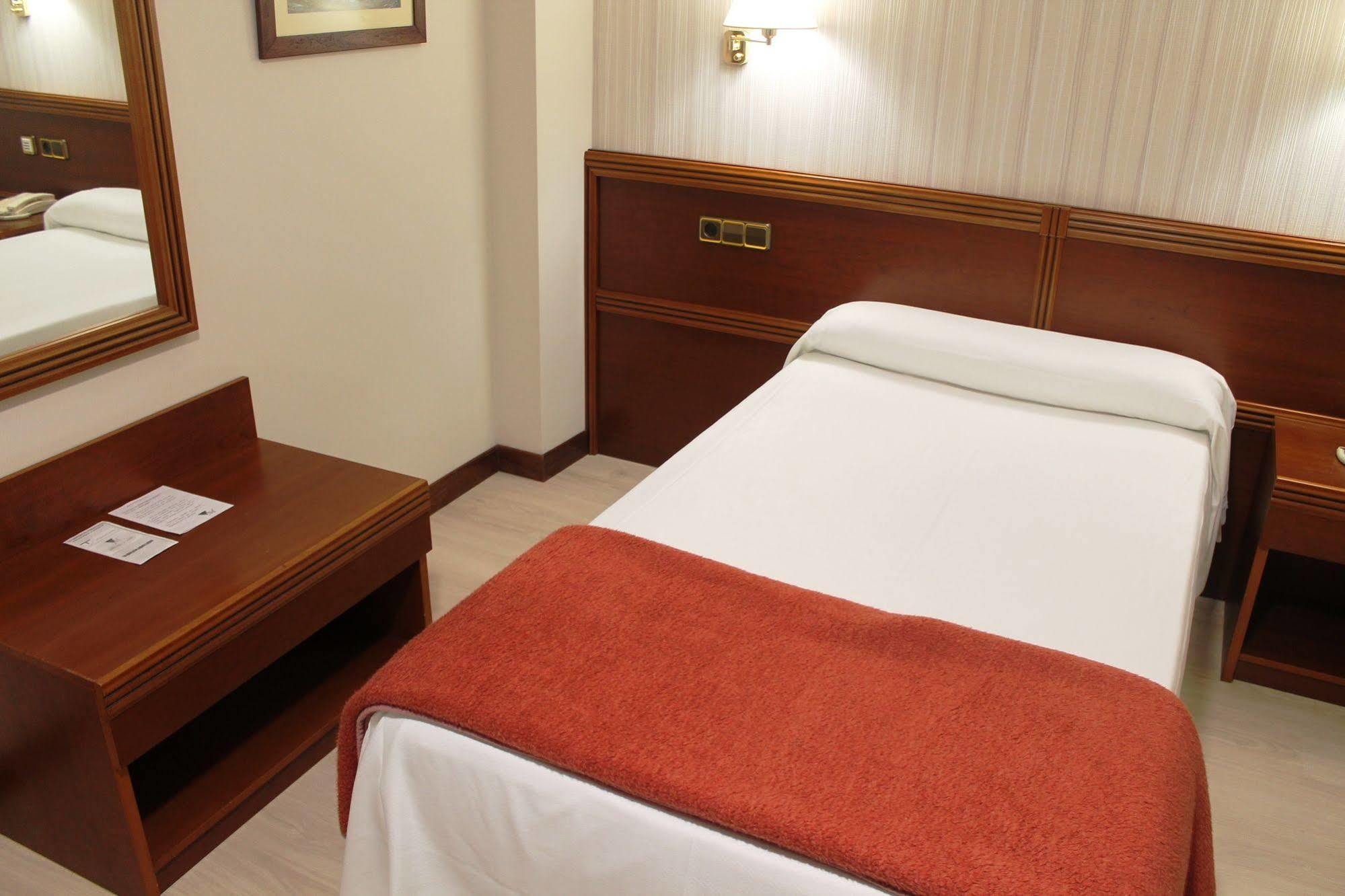 Hotel Villa De Marín Buitenkant foto