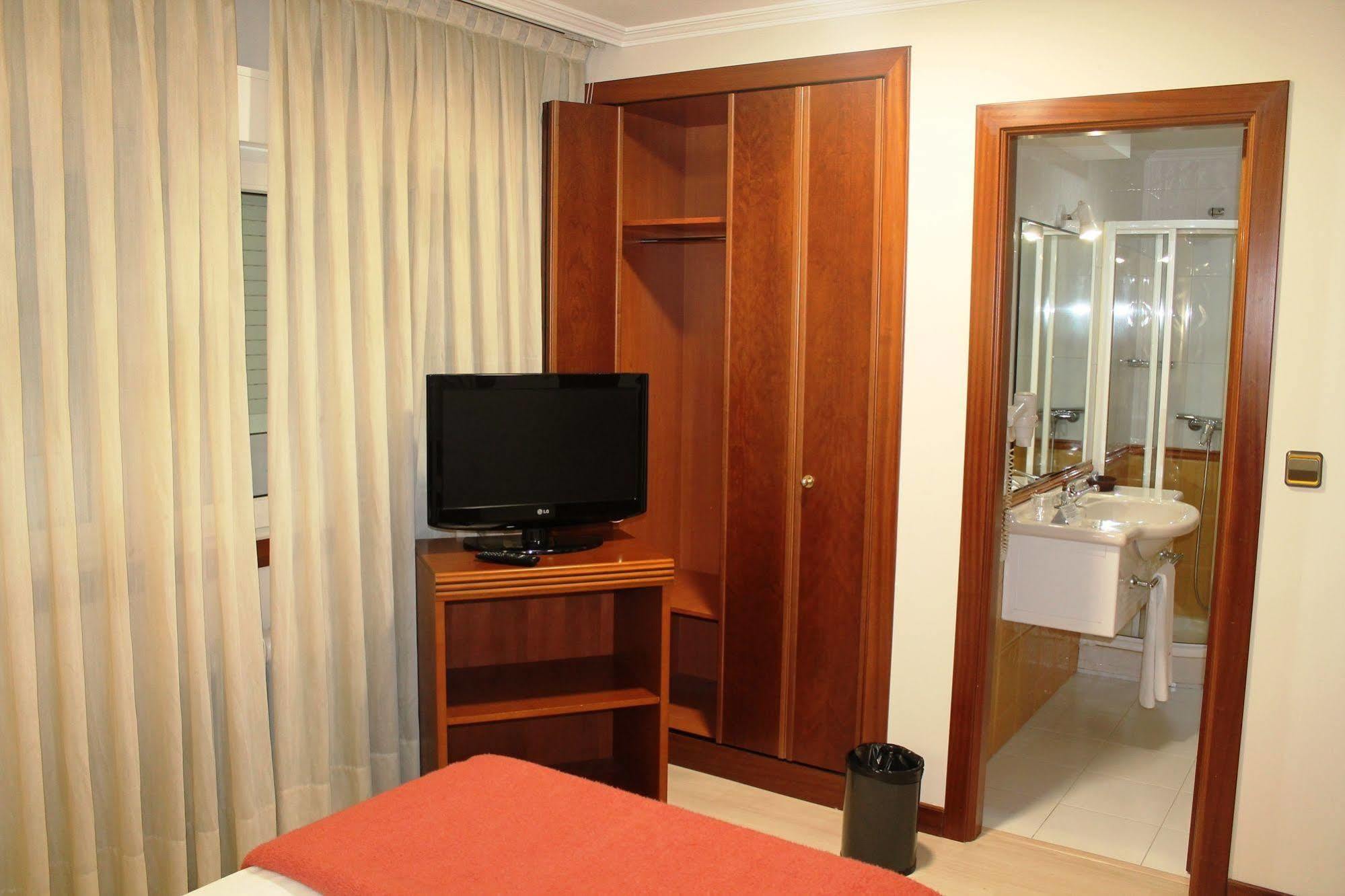 Hotel Villa De Marín Buitenkant foto