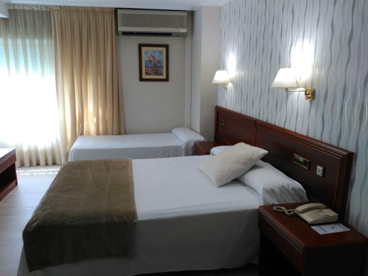 Hotel Villa De Marín Buitenkant foto