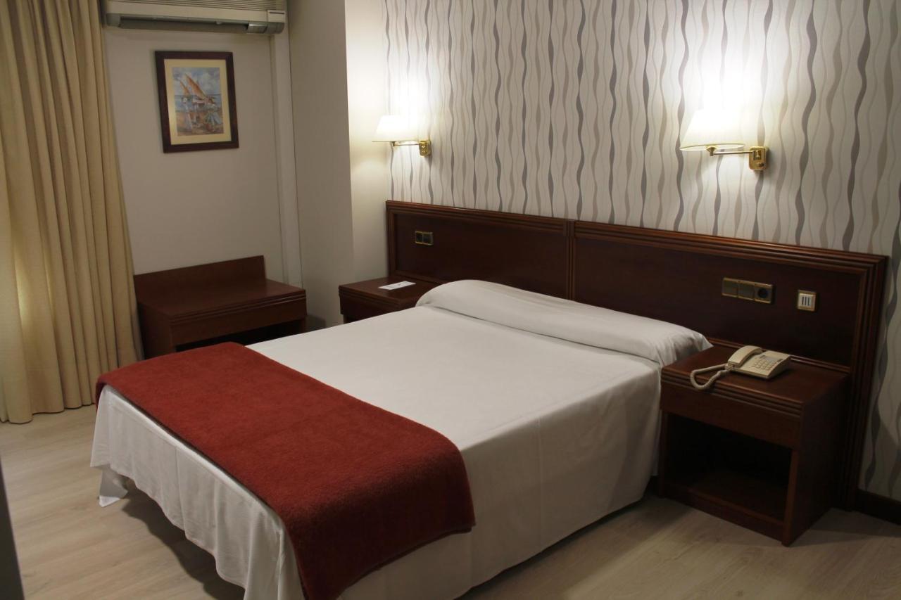 Hotel Villa De Marín Buitenkant foto